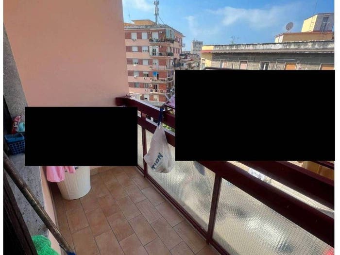 Appartamento quadrilocale in vendita in Corso Arnaldo Lucci, Zona Industriale Marina, Napoli