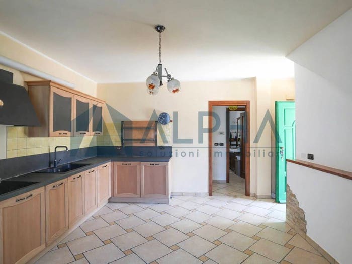 Appartamento trilocale in vendita in Via Madonna del Pozzo, Mercato Saraceno