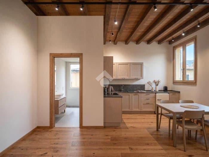 Appartamento trilocale in vendita in Via XXV Aprile, Centro, Castelnovo di Sotto
