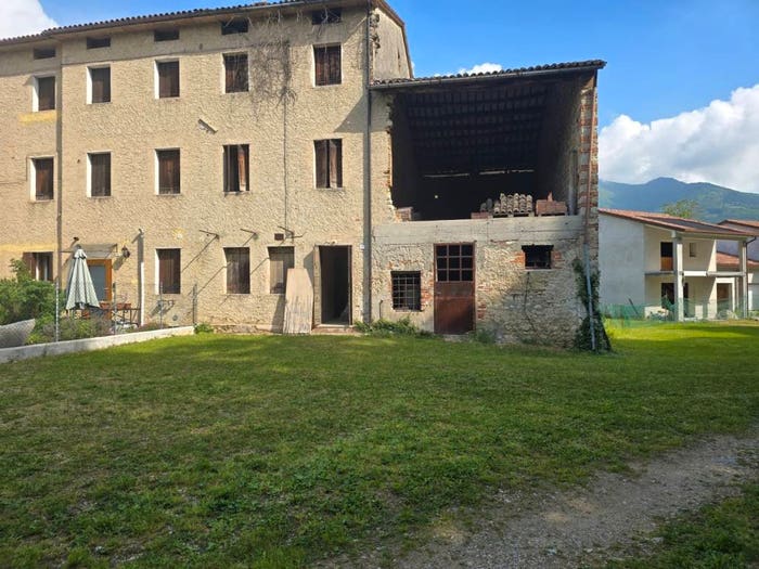Casa quadrilocale in vendita in Via Piave, Fusere Tuna, Pieve del Grappa