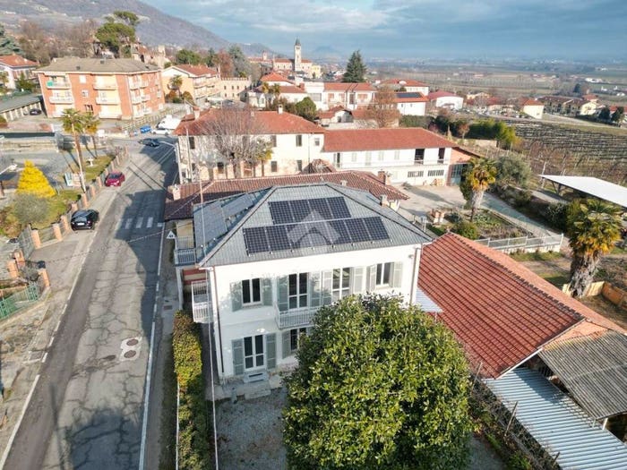 Casa con 5 locali in vendita in Via Provinciale Revello, Centro, Envie