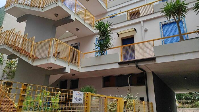 Appartamento trilocale in vendita in Via Vincenzo Monti Km, Porto Cesareo