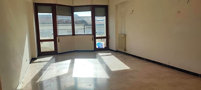 Appartamento con 5 locali in vendita in Via Zanrdelli, Viareggio