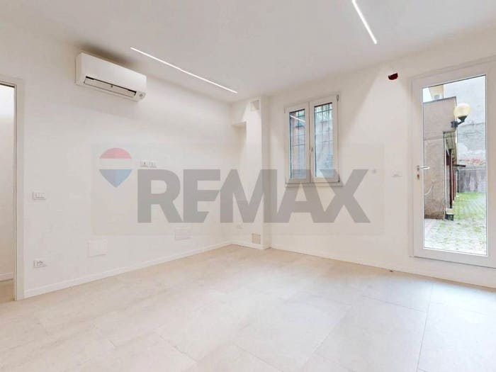 Appartamento bilocale in vendita in Via Azzo Carbonera, Porta Vittoria, Milano