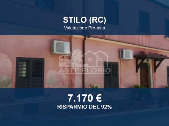 Appartamento trilocale in vendita in Via Principe Umberto di Savoia, Centro, Stilo