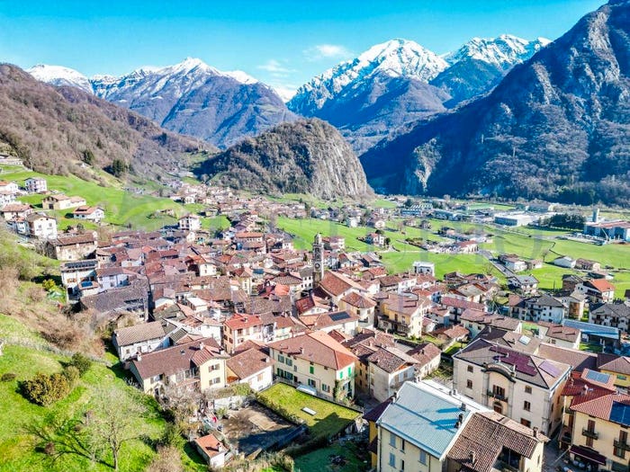 Appartamento trilocale in vendita in Via Casere, Pasturo