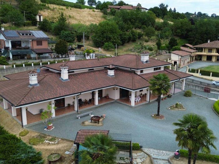 Casa con 6 locali in vendita in Strada Vecchia d'Asti, Nizza Monferrato