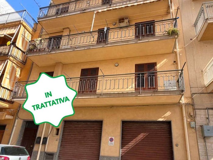 Casa monolocale in vendita in Via Giacomo Restivo, Centro, Bagheria