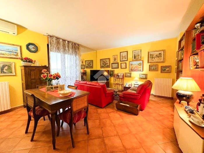 Appartamento trilocale in vendita in Via Mincio, Centro, Trecate