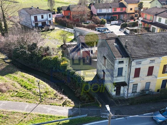 Casa trilocale in vendita in Via Persico, Santa Cristina, Cremona