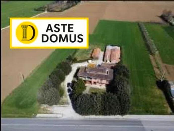 Casa con 6 locali in vendita in Viale Del Popolo, Bastia, Bastia Umbra
