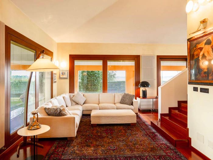 Casa con 6 locali in vendita in Via Roma, Agugliaro