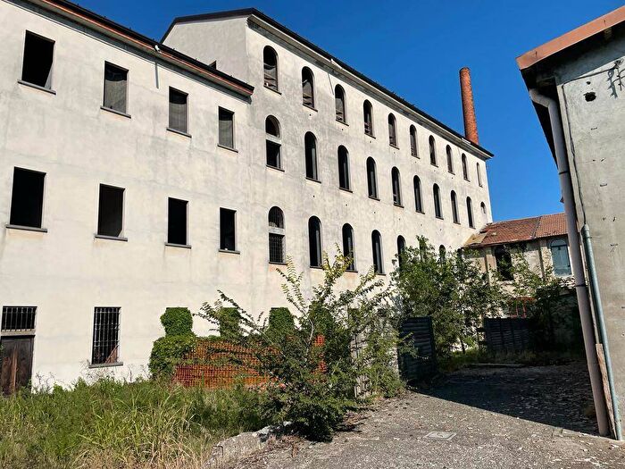 Casa in vendita in Via Roma, Casalbuttano, Casalbuttano ed Uniti
