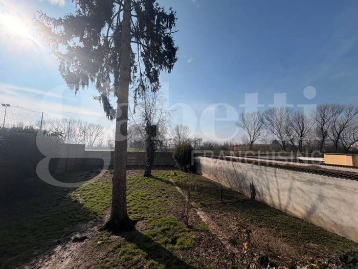Casa con 6 locali in vendita in Via Giordano, Po, Cremona