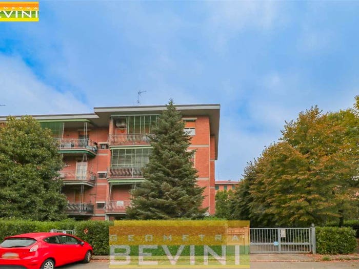 Appartamento quadrilocale in vendita in Via Fusco, Modena Est, Modena