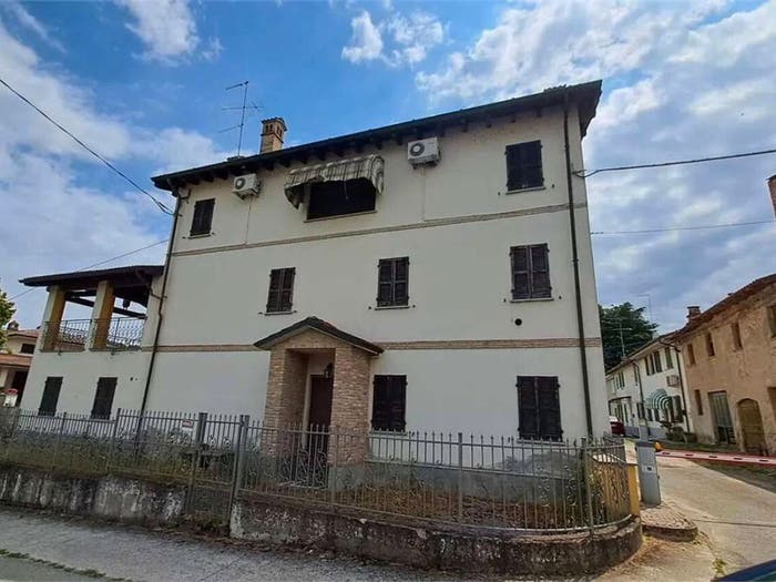 Casa con 6 locali in vendita in Olesi, Borgo Priolo