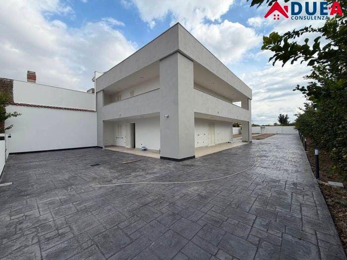 Casa con 6 locali in vendita in Via Armando Diaz, San Marcellino