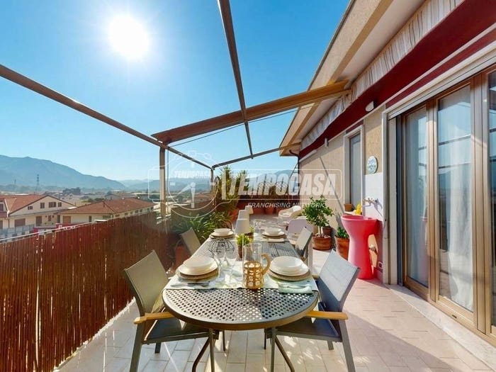Casa quadrilocale in vendita in Regione Regione Poca, Centro, Albenga