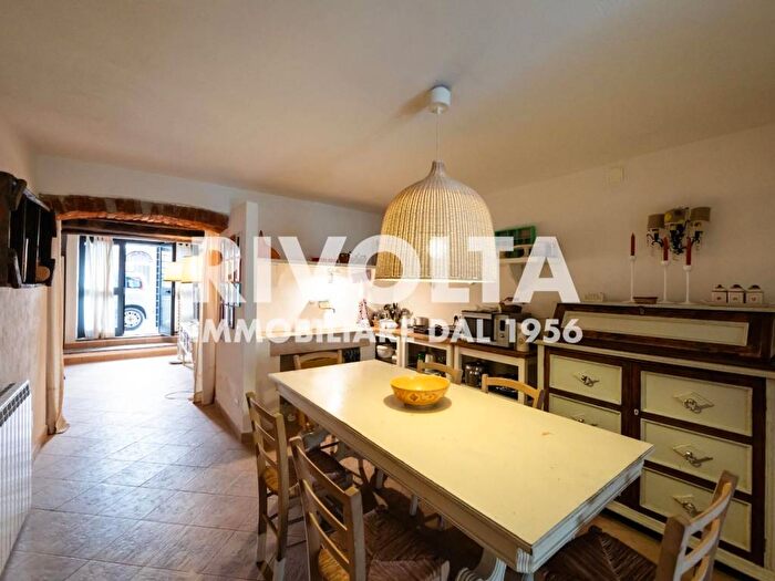 Appartamento trilocale in vendita in Via Vincenzo Gioberti, Centro, Orbetello