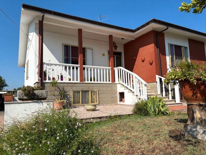Casa con 6 locali in vendita in Via Bologna, Fiera Ferrara Sud, Ferrara