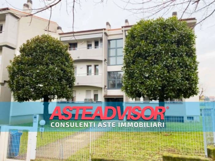 Appartamento con 5 locali in vendita in Frazione Grignano Via dei Pradelli, Brembate