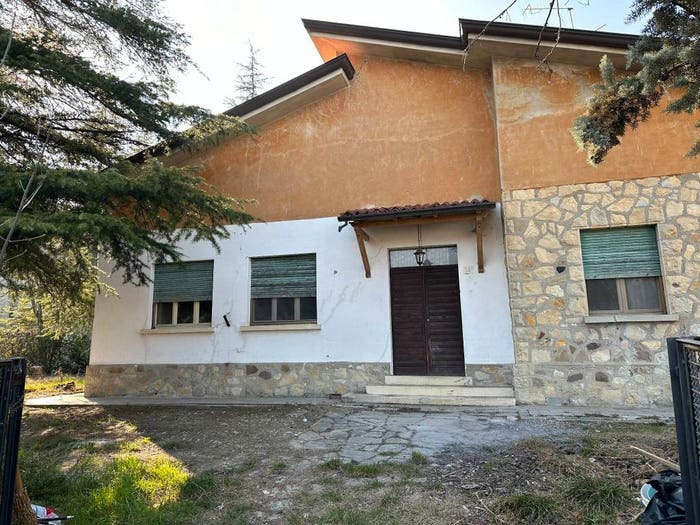 Casa con 5 locali in vendita in Località Maiolo, Bettola