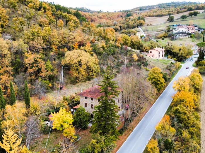 Casa con 6 locali in vendita in Vocabolo Osteria Cerasa, Valfabbrica