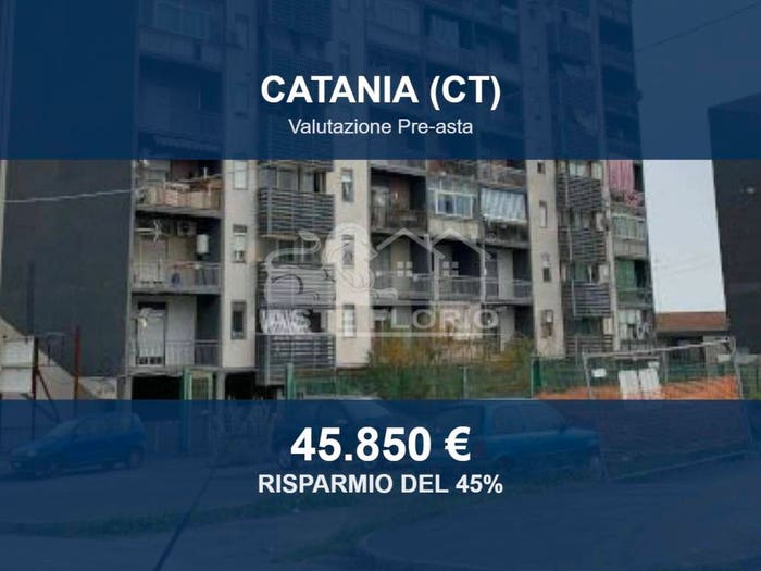 Appartamento con 6 locali in vendita in Viale Bummacaro, Librino Sant'Agata Zona Industriale, Catania