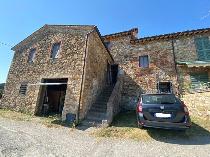 Casa con 6 locali in vendita in Via Godiola, Sant'arcangelo, Magione