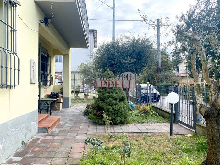 Appartamento quadrilocale in vendita in Via dell'Ulivo, Centro, Forlimpopoli