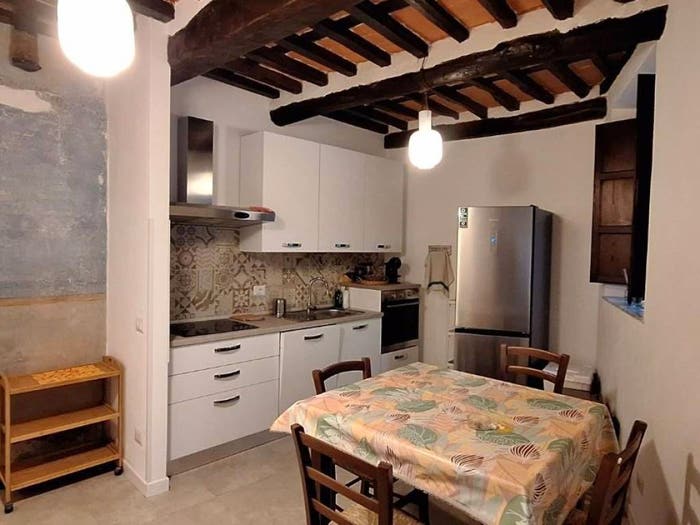 Casa con 6 locali in vendita in Cune, Borgo a Mozzano