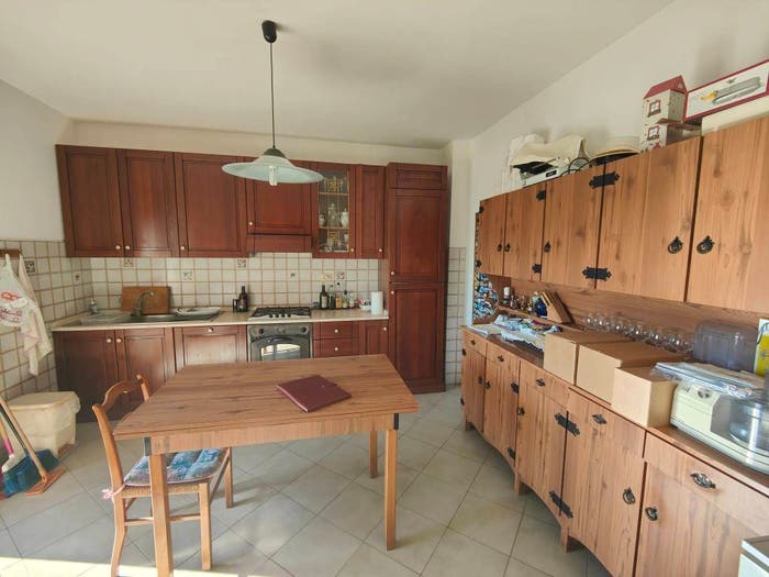 Appartamento con 5 locali in vendita in Via Aretina, Levane, Montevarchi