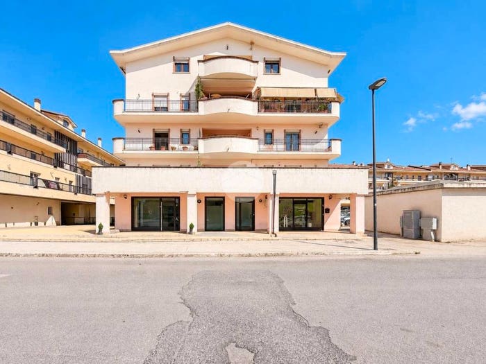Appartamento trilocale in vendita in Via domenico cimarosa, Centro, Avezzano