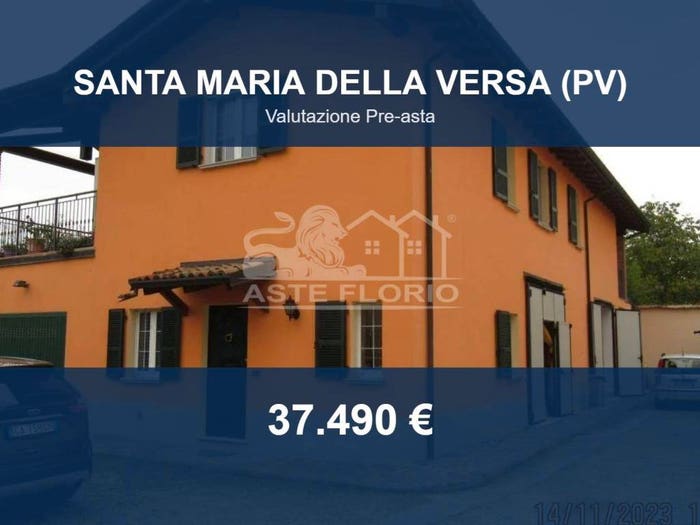 Casa quadrilocale in vendita in Via Begoglio, Centro, Santa Maria della Versa