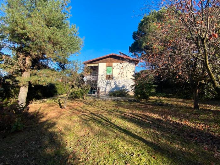 Casa quadrilocale in vendita in Via Cazzane, Germignaga