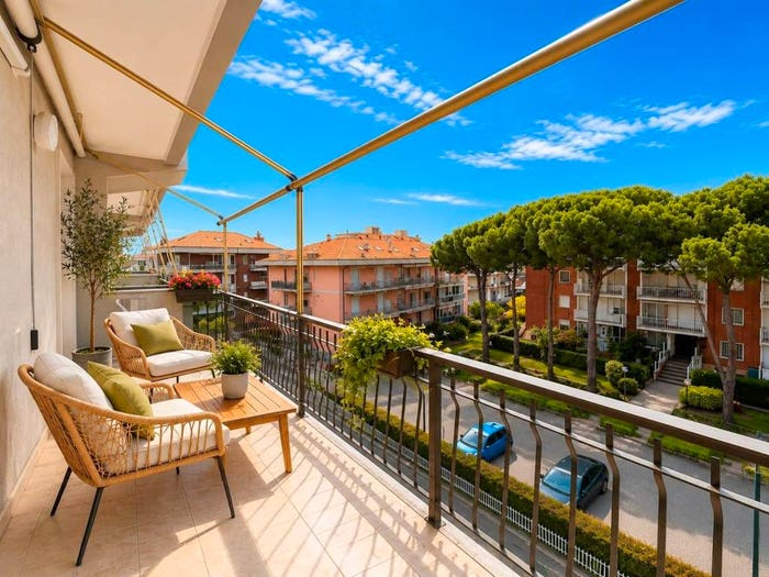 Appartamento trilocale in vendita in Via Nino Bixio, Centro, Albenga