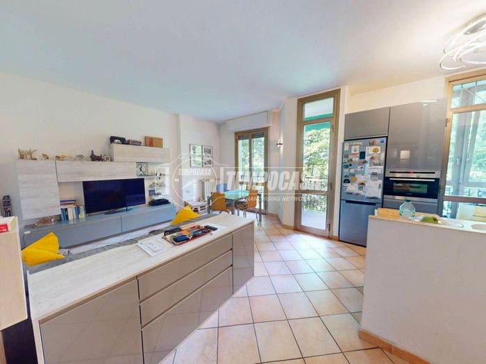 Appartamento trilocale in vendita in Via Val di Bondo, Comasina, Milano