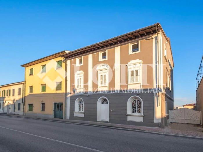 Appartamento con 6 locali in vendita in Via A Pacini, Centro, Bientina