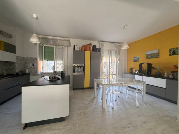 Appartamento quadrilocale in vendita in Centro, Aulla