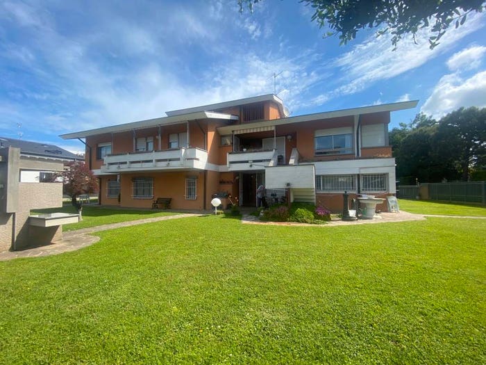 Casa con 6 locali in vendita in Via Sabbio, Sforzatica, Dalmine