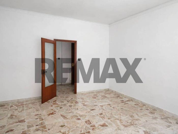 Appartamento con 6 locali in vendita in Via Cosenza, Vulcania Sanzio, Catania