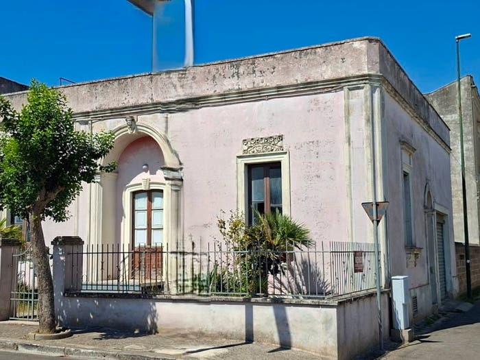 Casa quadrilocale in vendita in Via Roma, Collepasso