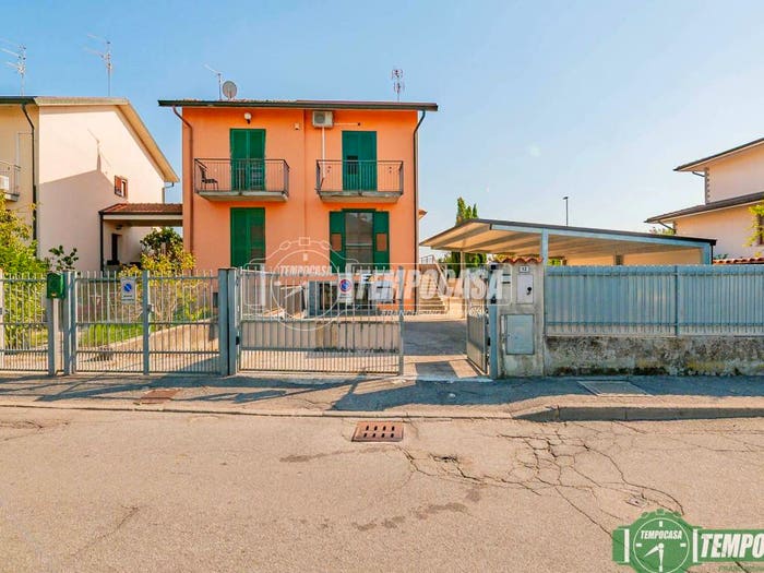 Casa trilocale in vendita in Via Giacomo Matteotti, Calvenzano, Caselle Lurani