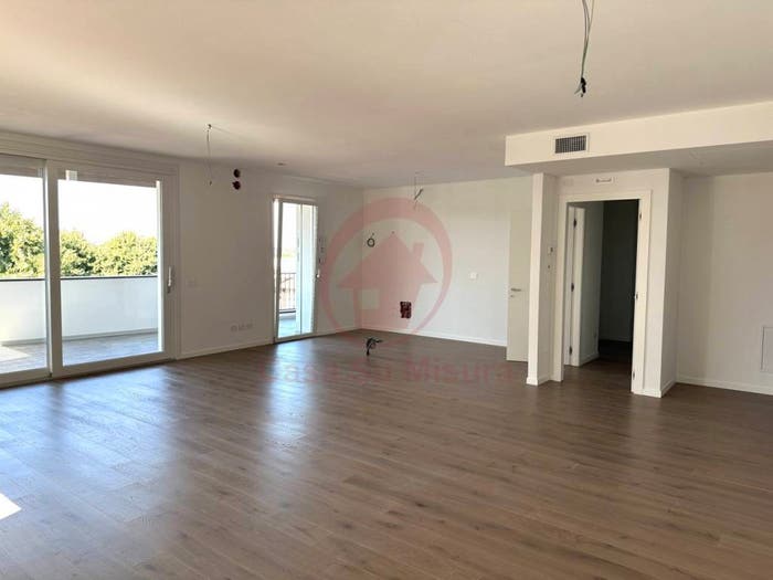 Appartamento quadrilocale in vendita in Via Frà Paolo Sarpi, Savonarola Ponte Molino, Padova