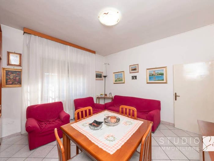 Casa con 6 locali in vendita in Via Settembre, Centro, Montale