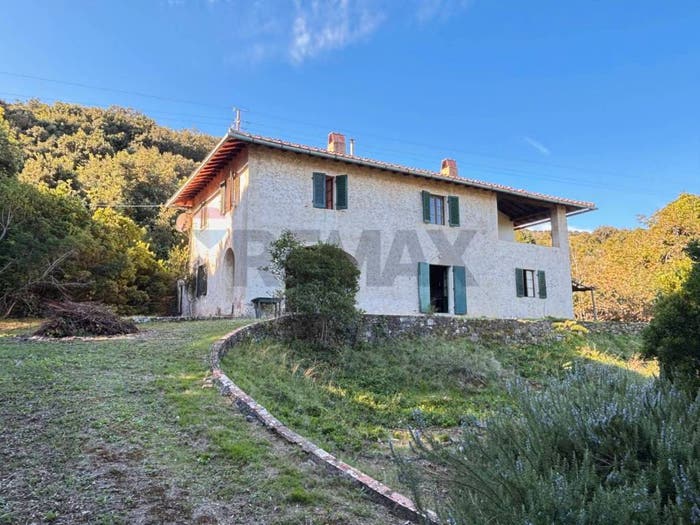 Casa con 6 locali in vendita in Via delle Case, Procchio, Marciana