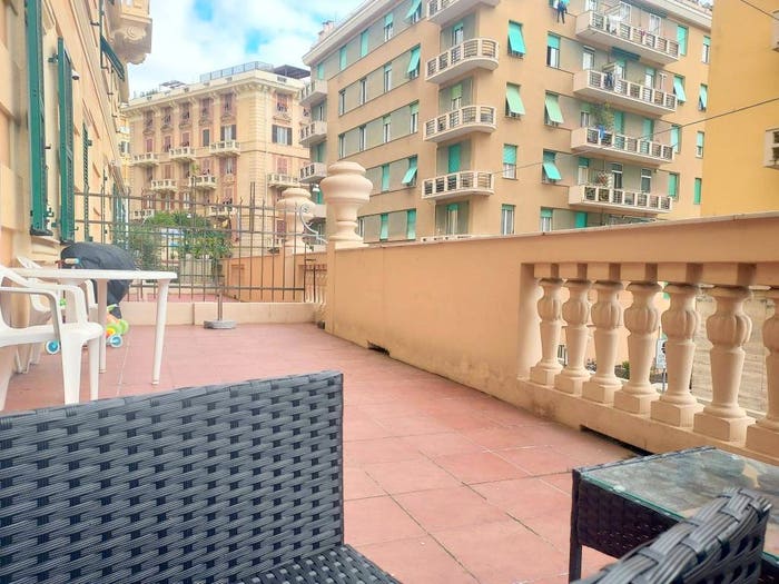 Appartamento quadrilocale in vendita in Corso Monte Grappa, Manin, Genova