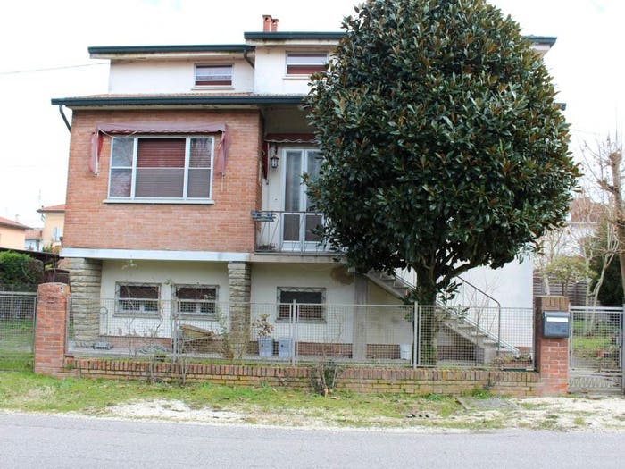 Casa con 6 locali in vendita in Via Raffaello Sanzio, Lavezzola, Conselice