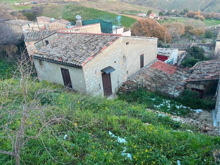 Casa con 6 locali in vendita in Via Messina, Centro, Castellana Sicula