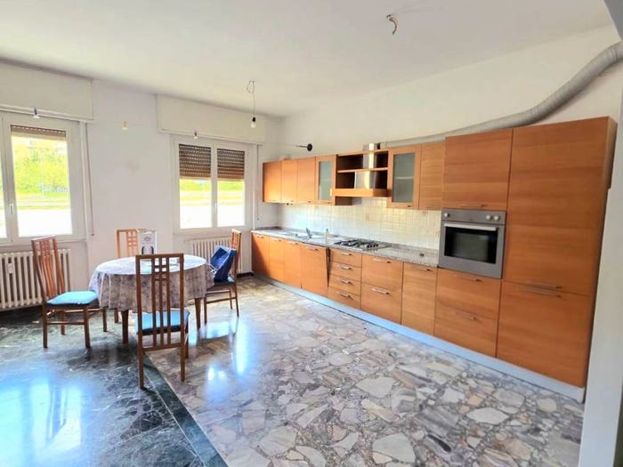 Appartamento con 5 locali in vendita in Via Roma, Centro, Carcare